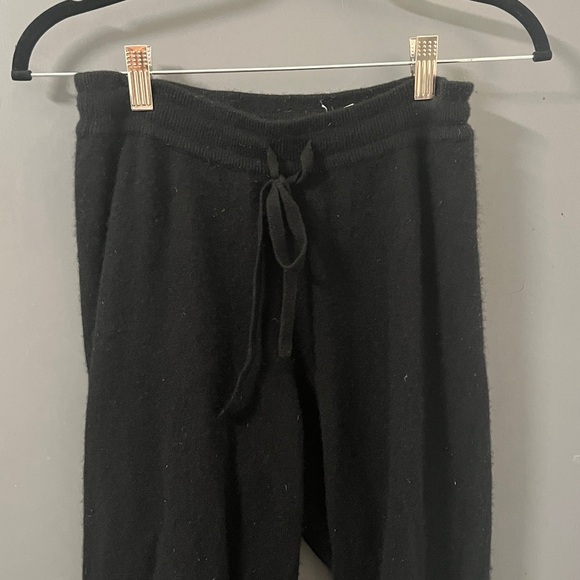 Saks Fifth Avenue Cashmere Black Jogger Sweatpants - Picture 4 of 5